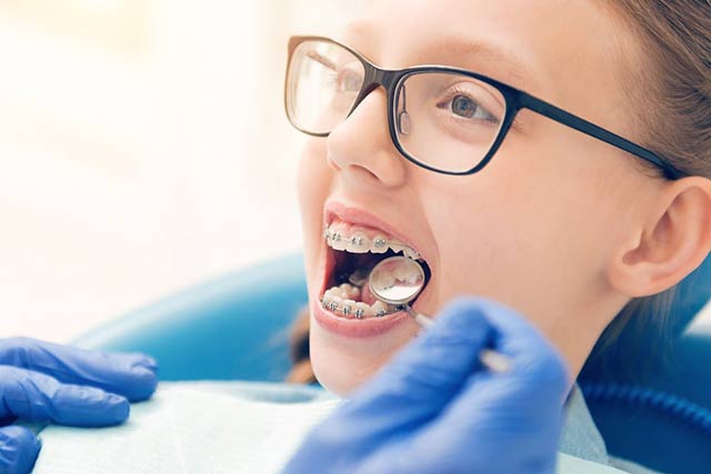 فرق متخصص ارتودنسی و دندانپزشک